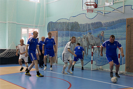 OJSC Severneftegazprom's Employees Take Part in a Friendly Football Match
